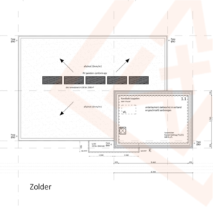 Gedetailleerde architectonische blauwdruk van een zolder (zolder), met een hellend dakontwerp met geïntegreerde fotovoltaïsche (PV) panelen en een zorgvuldig ontworpen ondervloersysteem. Afmetingen en specificaties zijn duidelijk aangegeven.